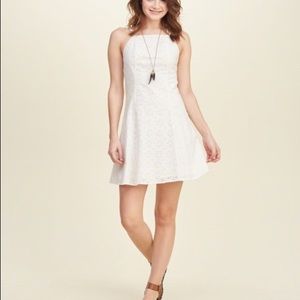 ✨GORGEOUS✨ NWT Hollister Eyelet Ivory Dress